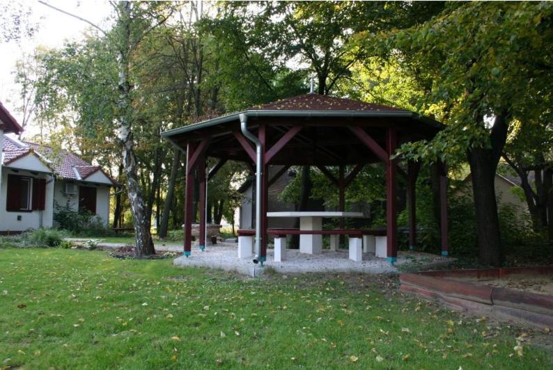 Villa Patio Bagian luar foto